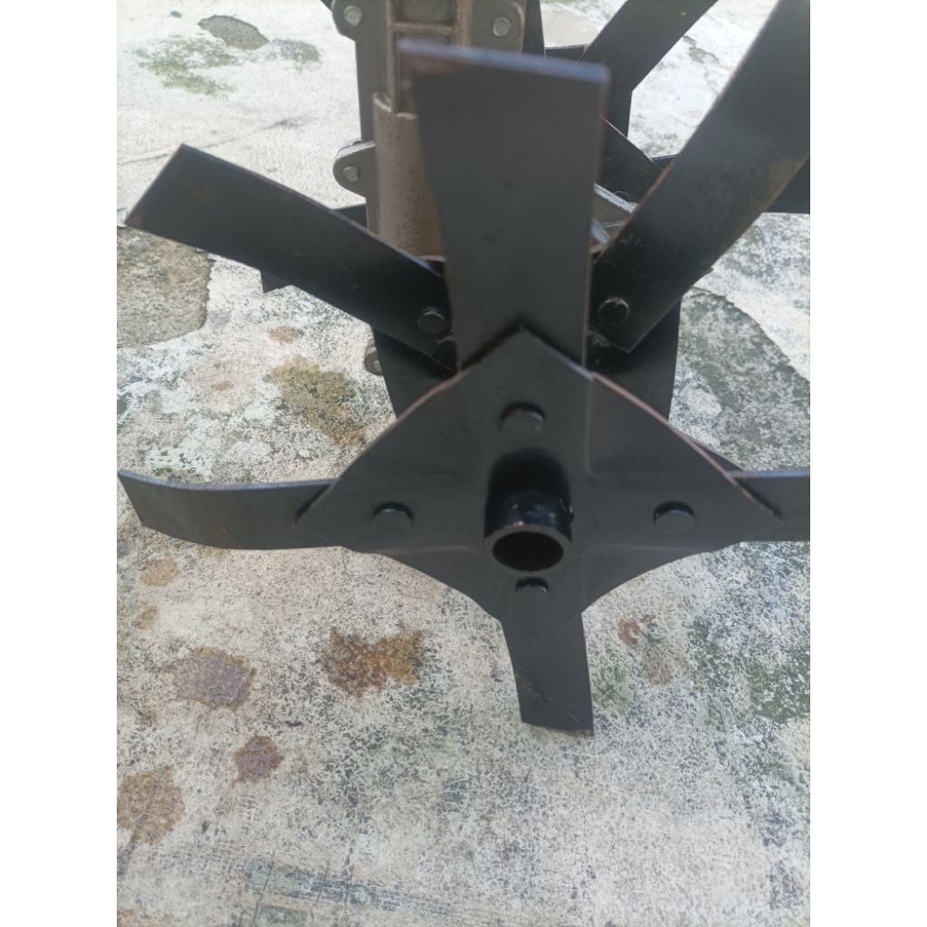 Roda cakar mesin potong rumput 328 as segi empat