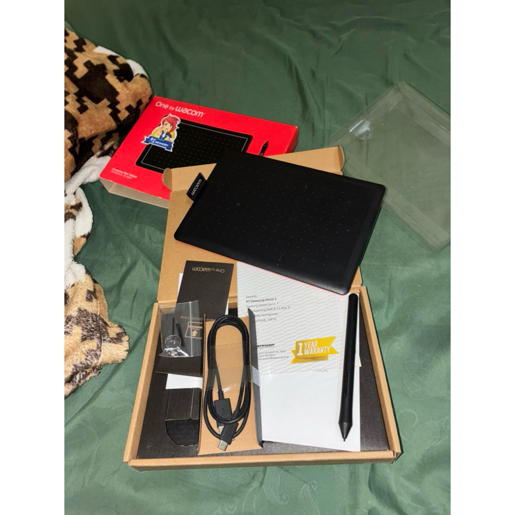 one by wacom small | pen tab | preloved / second