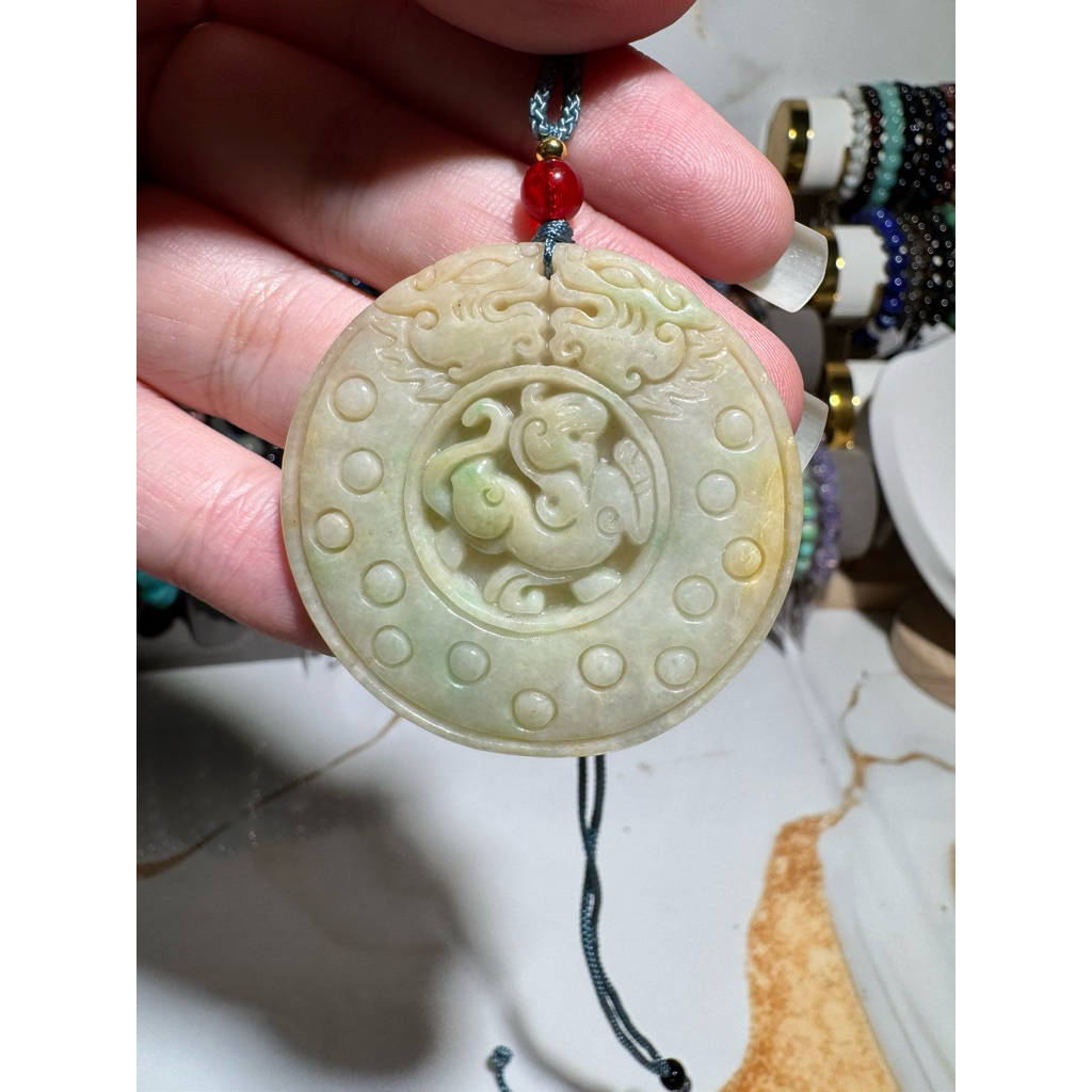 Liontin Giok Yellow Mix Green Apple Ancient Qilin & Pixiu