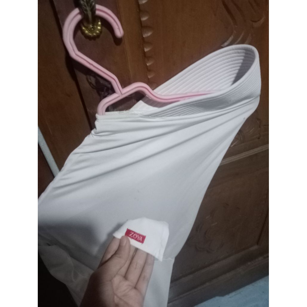 Preloved Jilbab Putih Zoya