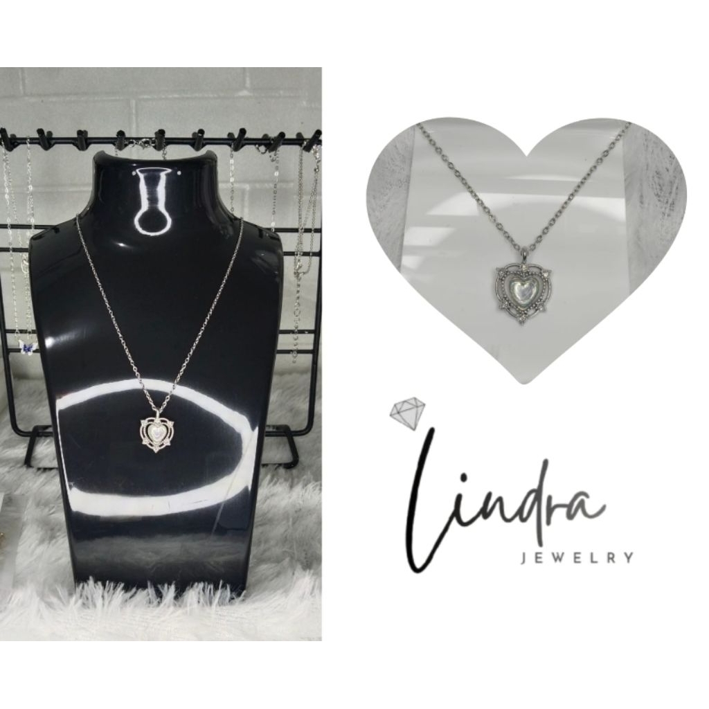 Kalung Moonstone love liontin