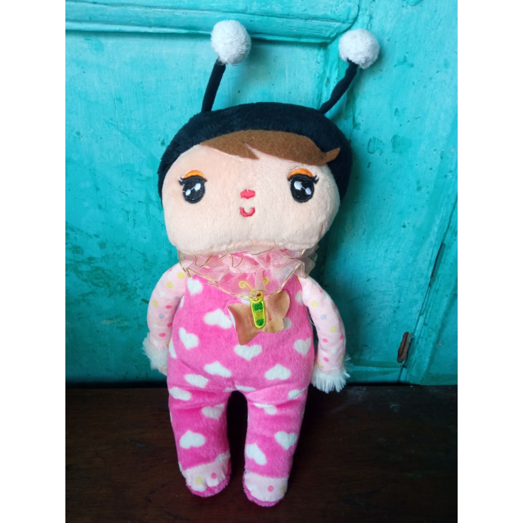 Boneka Lebah