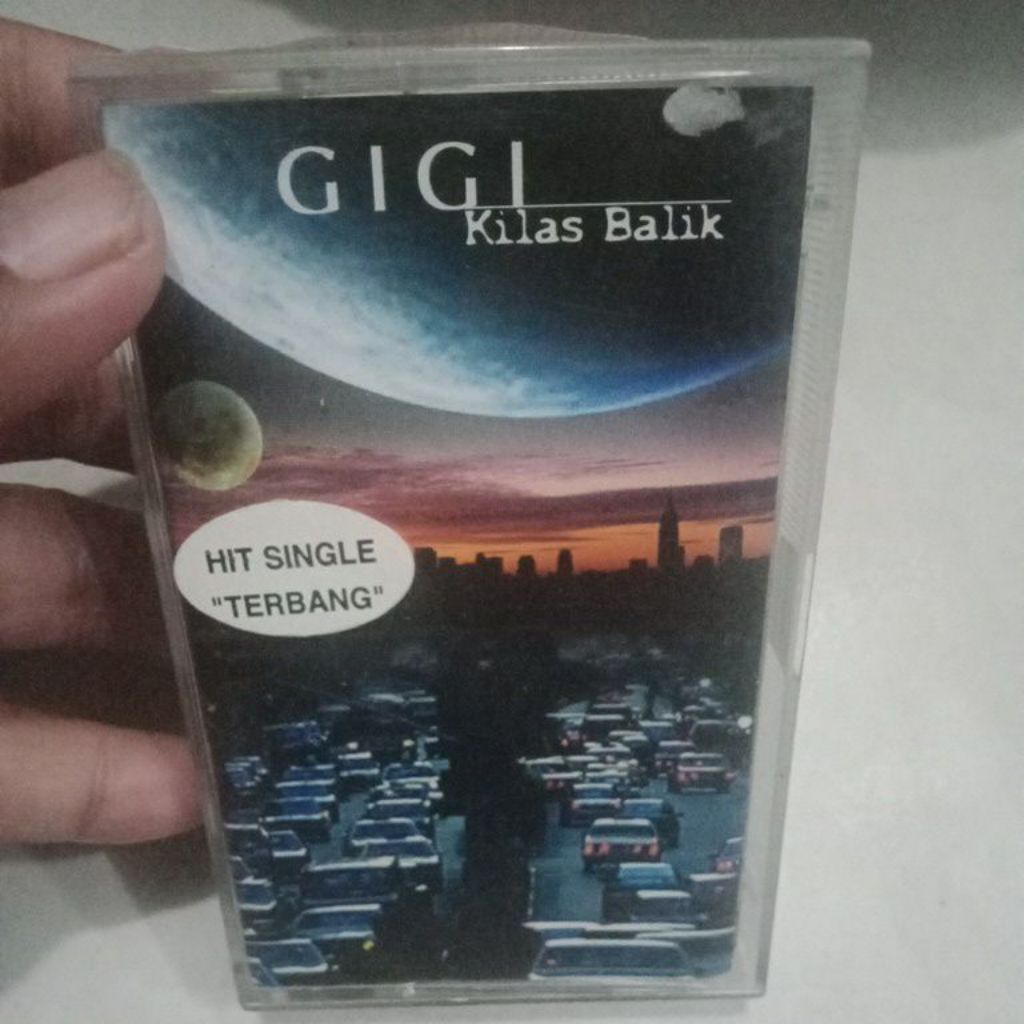 kaset pita Gigi kilas balik
