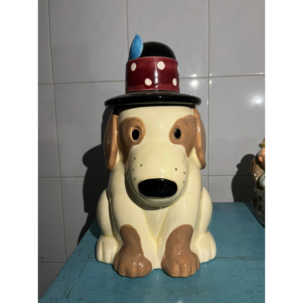 Pajangan / Patung / Hiasan / Toples (Bahan keramik)