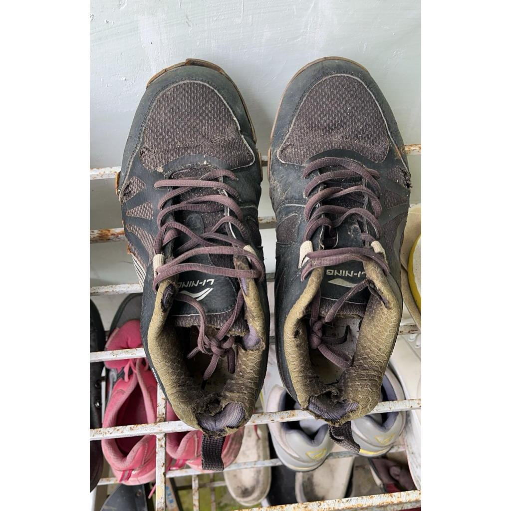 Sepatu lining SAGA LITE 2 Size 42