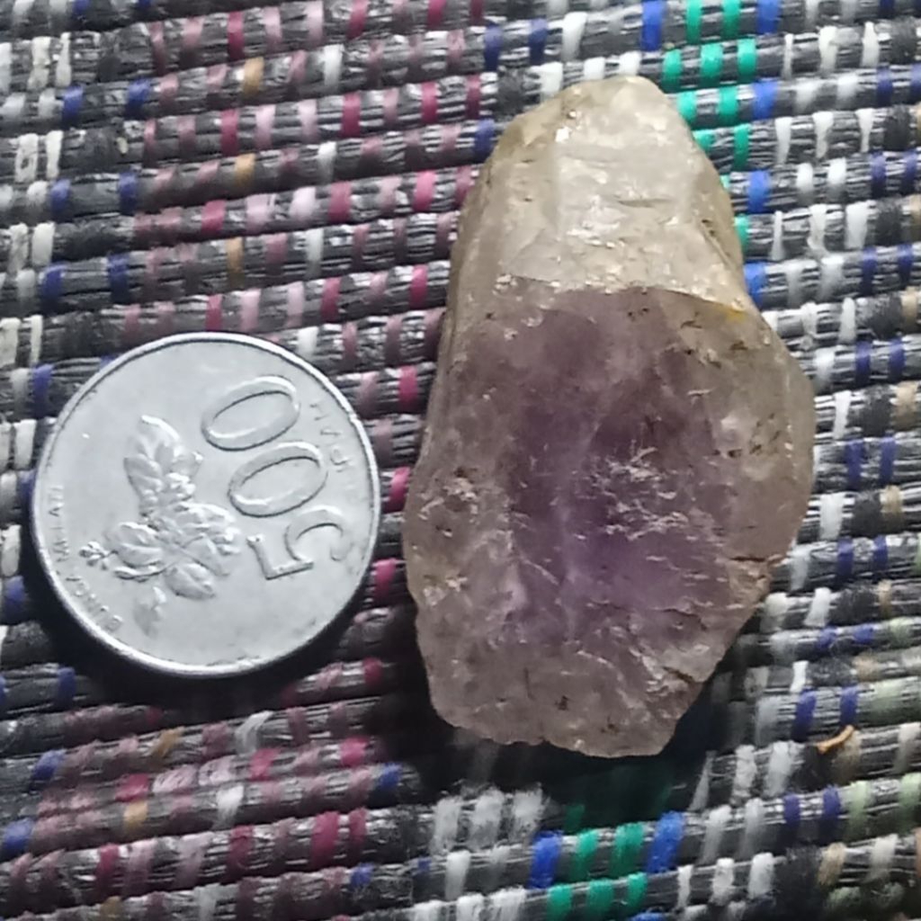 Nemu batu kristal kecubung