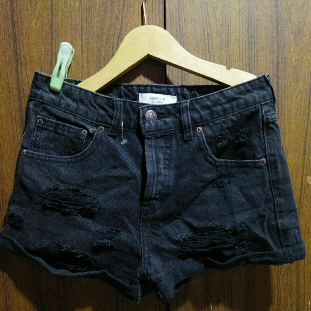 Celana Pendek Forever 21