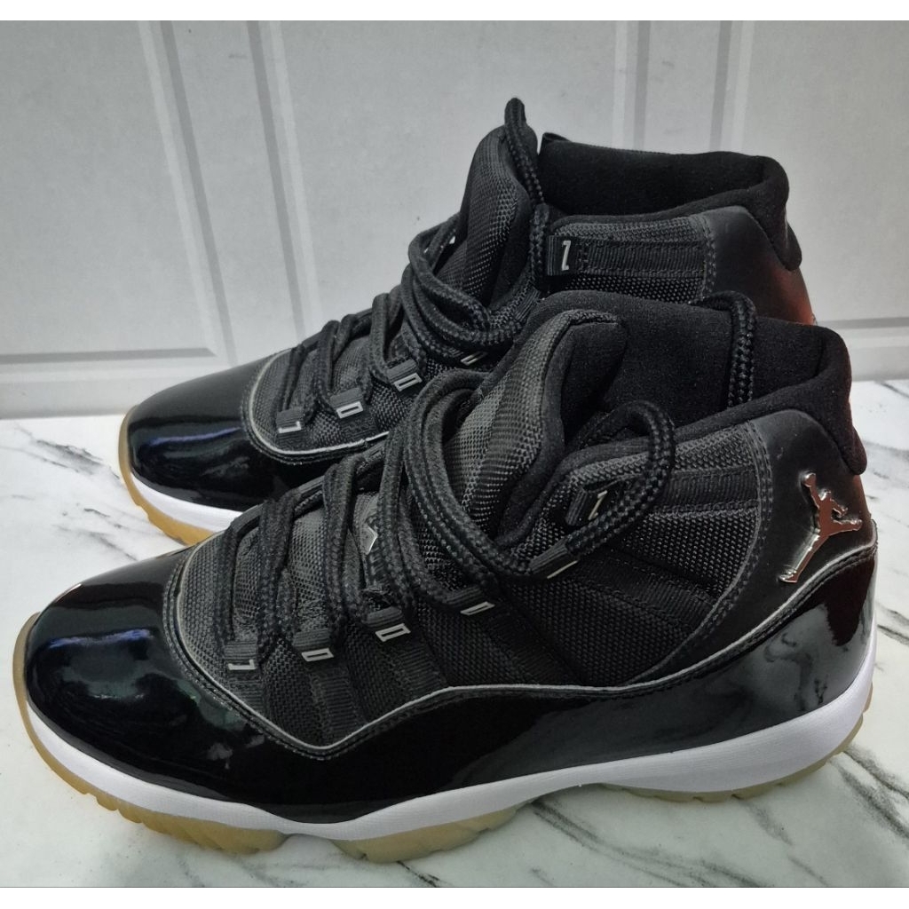 Sepatu Nike Air Jordan 11 Black White Size 41 Second Like New + Tanda Tangan Adityalogy