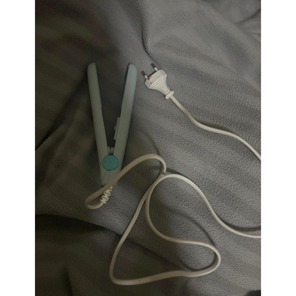 mini hair straightener