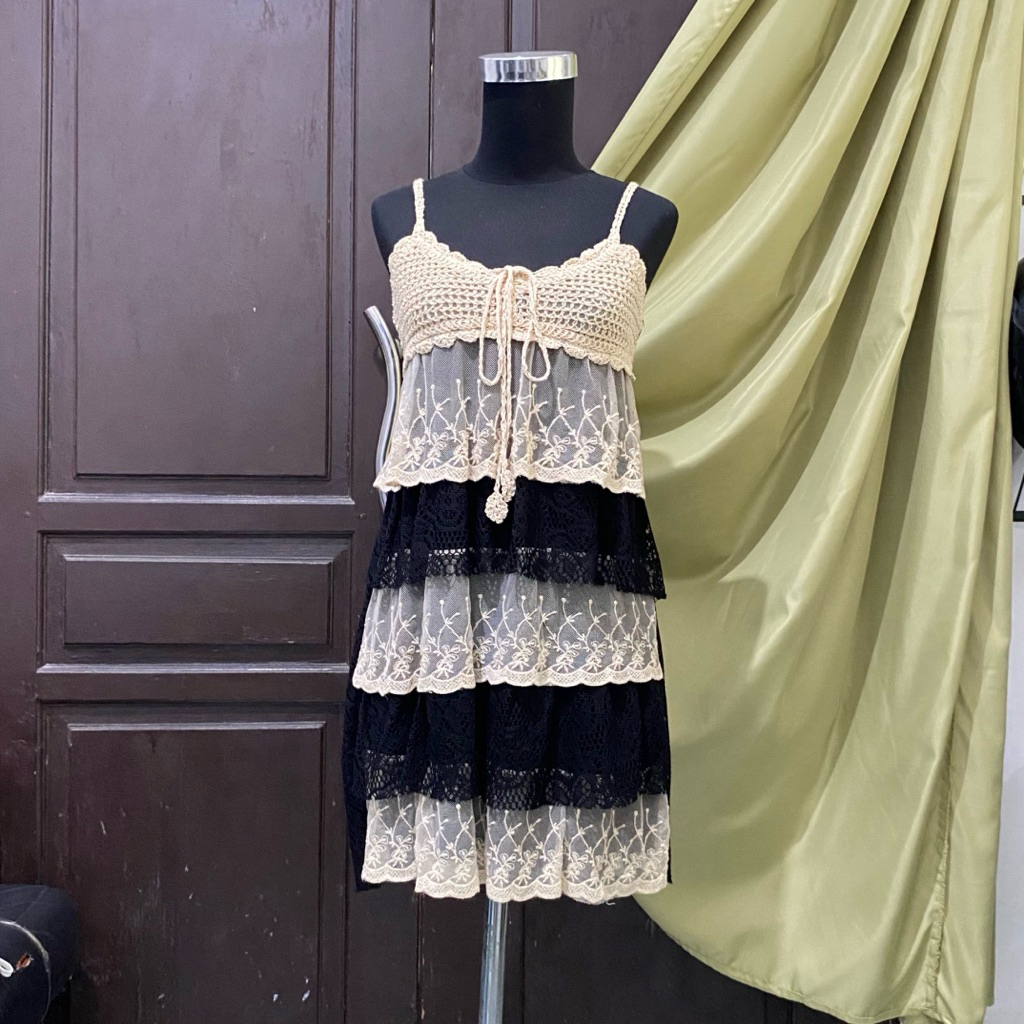 (PRELOVED) MINA JAPAN LACE MINI DRESS