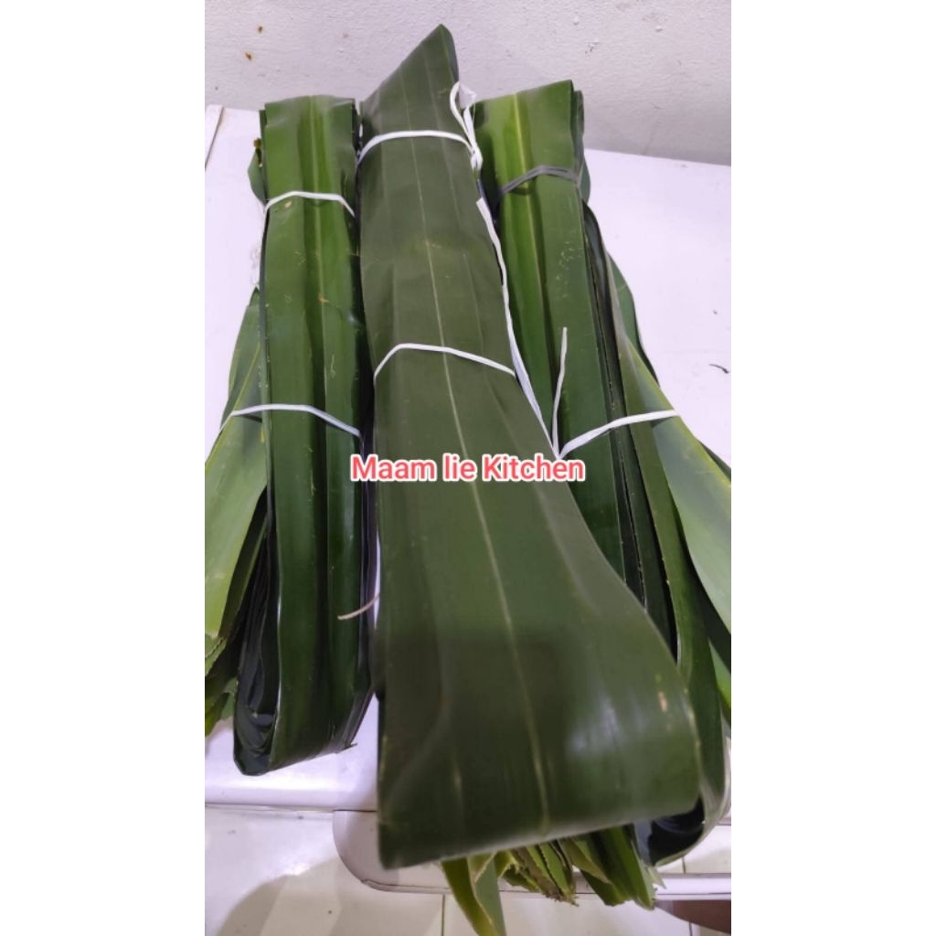 Daun pandan besar untuk bacang / kwecang per ikat