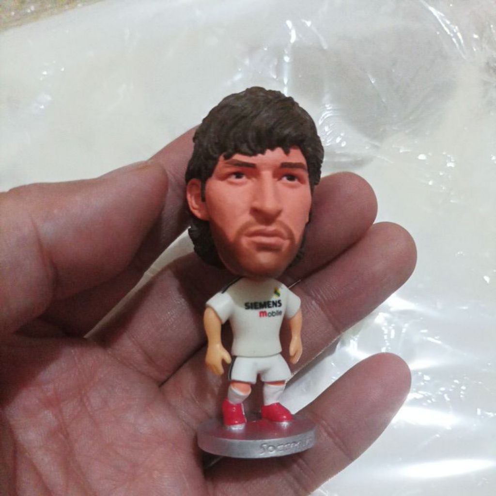 Action Figure Raul Gonzalez Real Madrid Soccerwe