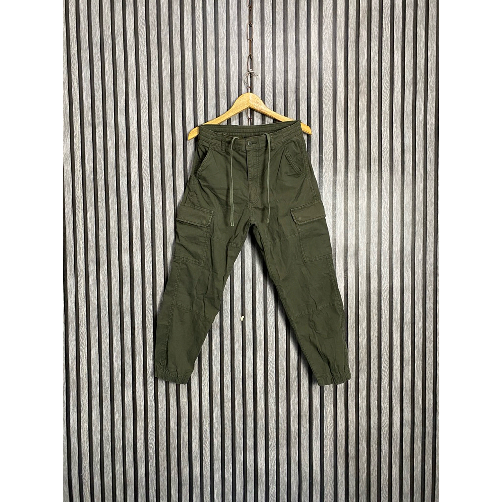 Celana Panjang Pria UNIQLO CARGO ARMY (LIMITED EDITION)