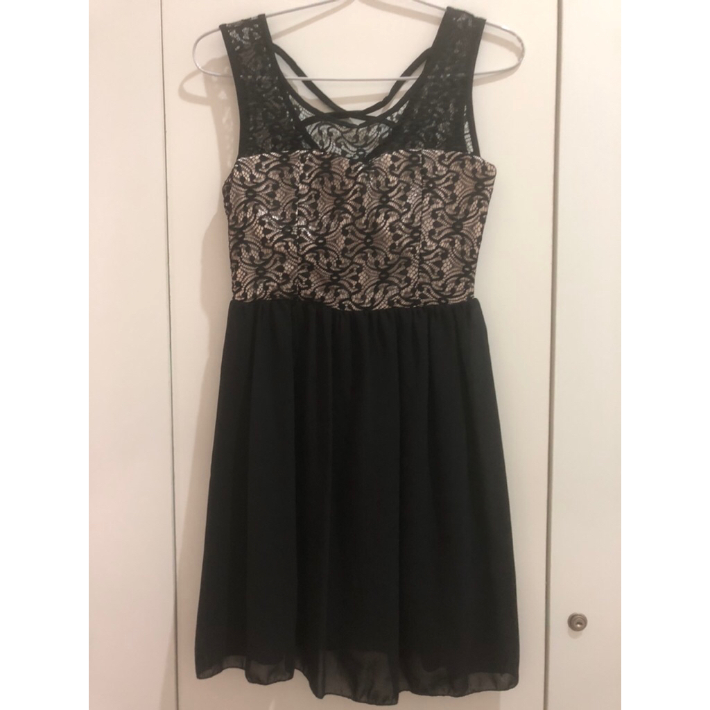 gaun brukat hitam inner gold mewah