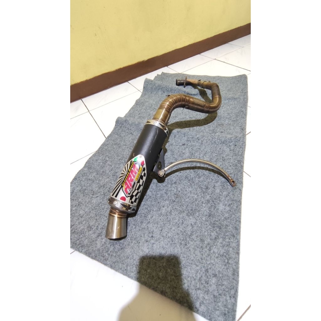 Knalpot ARM tipe samlong AEROX NEW