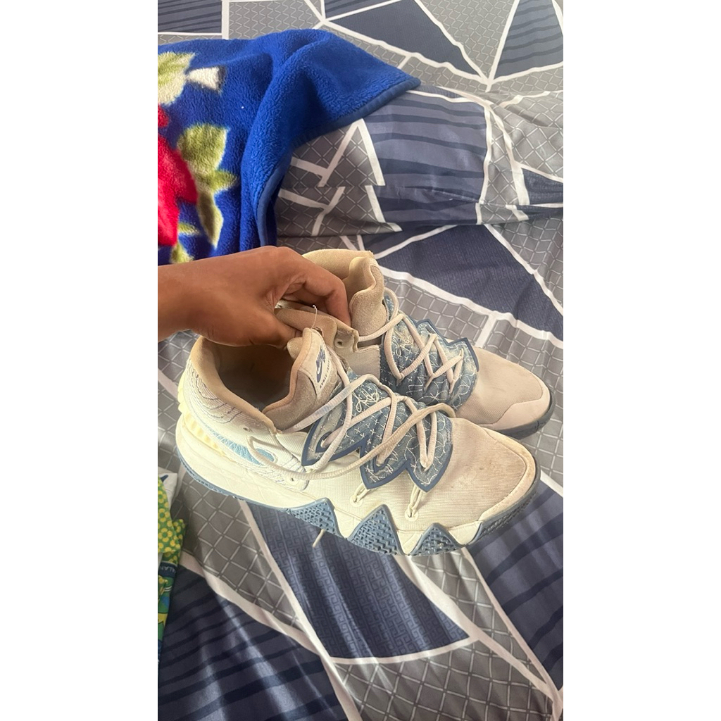 sepatu basket second sz 42 | nike kyire