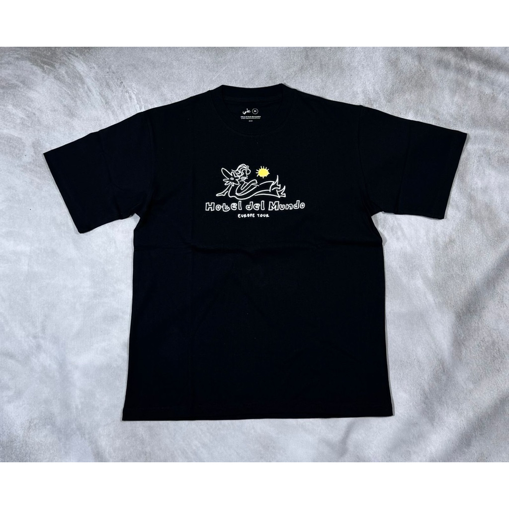 kaos ali x vindes official merch “HOTEL DEL MUNDO”