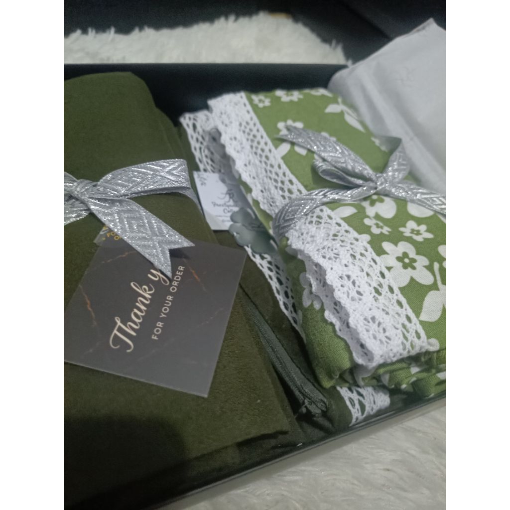 Mukena rayon santung bawahan katun polymicro adem warna hijau motif bunga putih ukuran standar