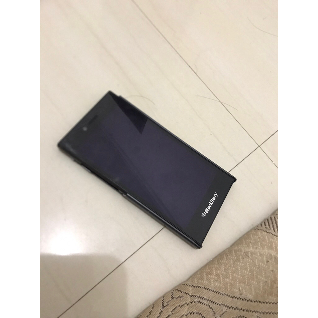 blackberry z20 leap ada fitur nightmode+HDR u selfie dan belakang!