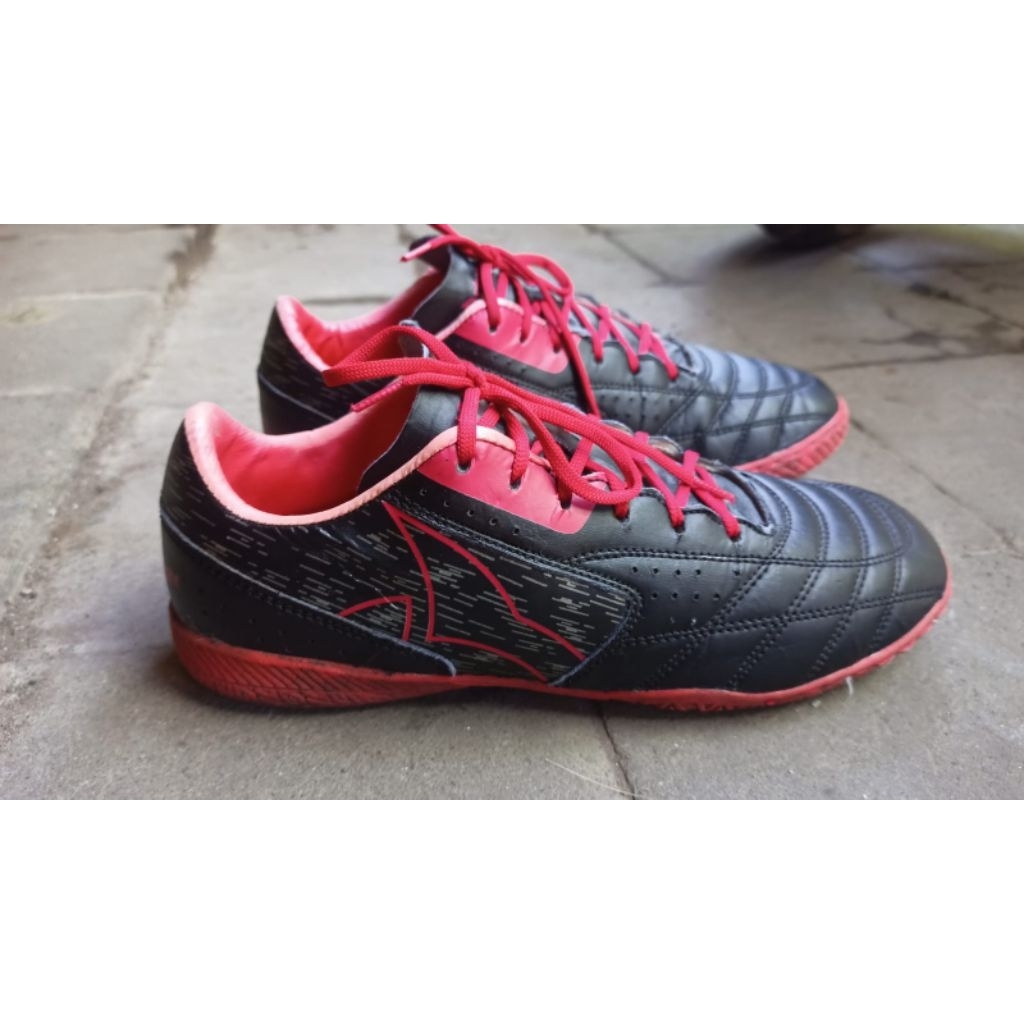 sepatu futsal ortuseight 39 second