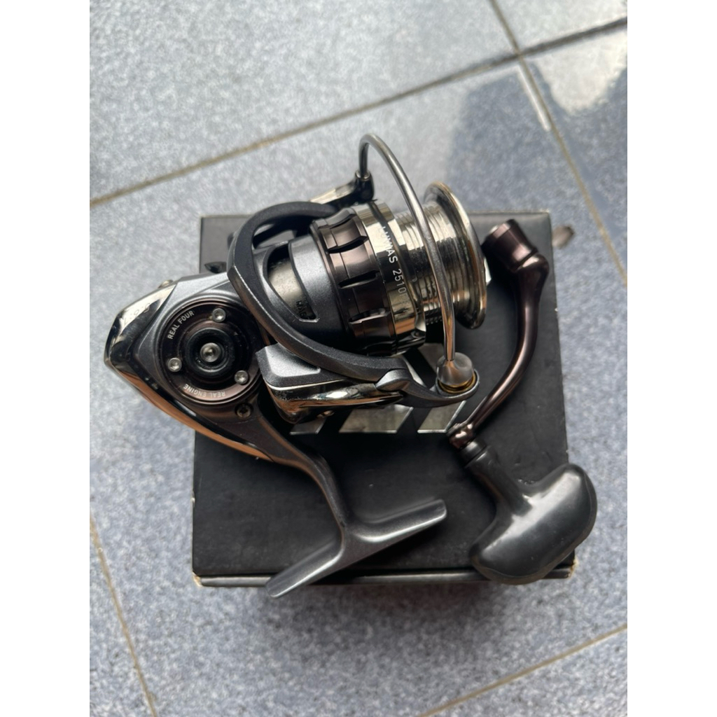 15 Daiwa Luvias Robot 2510 PEH