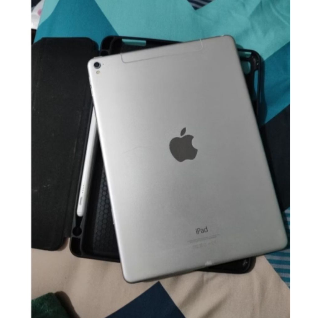 ipad pro 9.7 32gb wifi Tukar tambah dengan hp boleh banget