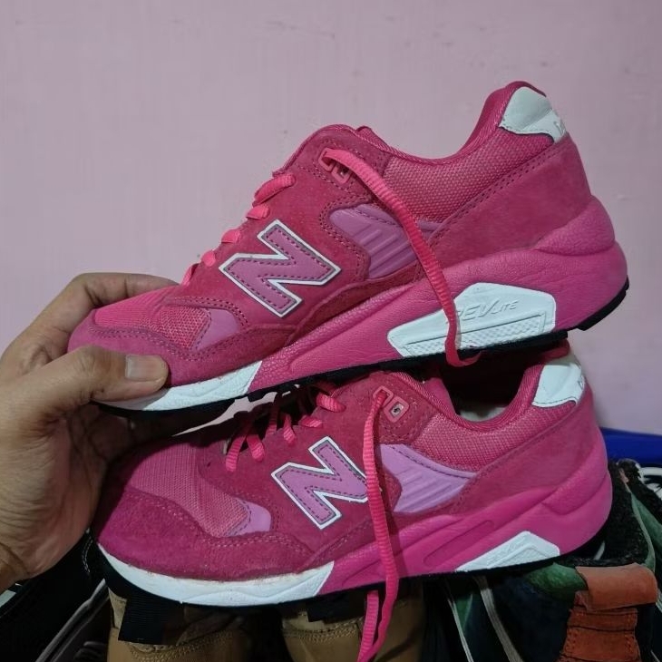 Sepatu sneaker NB seri 580 PL istimewa legit size 36
