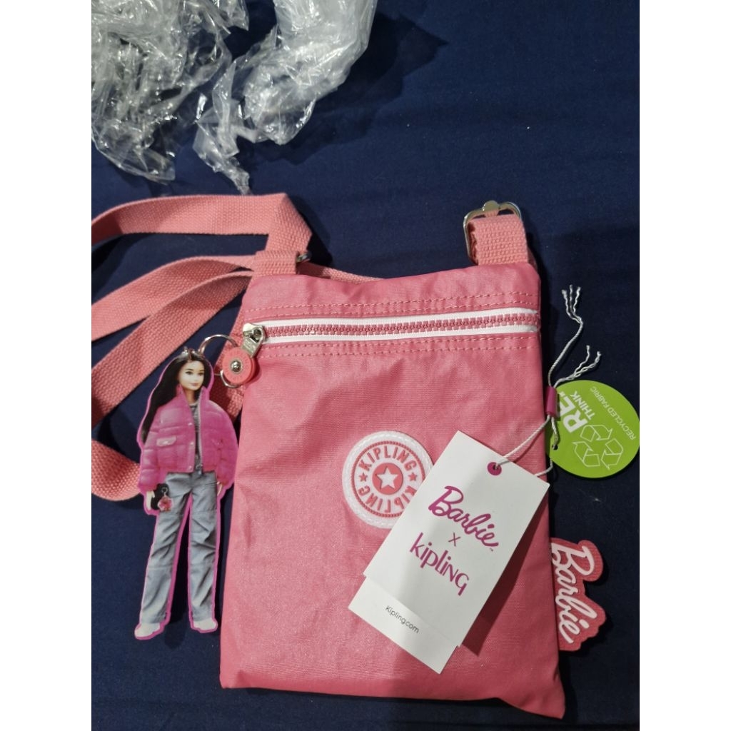preloved tas pink kipling x barbie