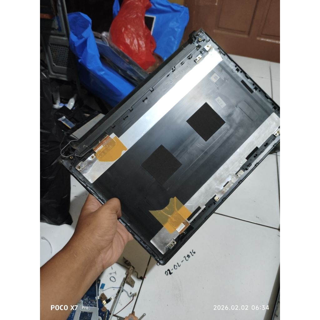 frame lcd depan laptop Lenovo Ideapad 300 14ibr ori