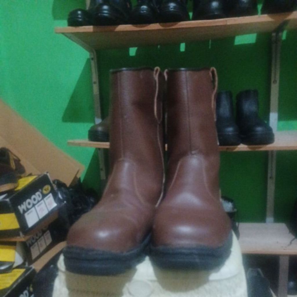 sepatu  safety chetah gantian sol 44