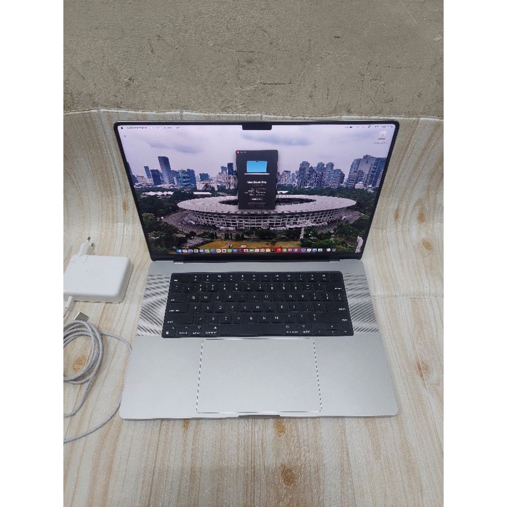Macbook M3 Pro 16in 18/512 Gb Second Resmi ibox Mulus