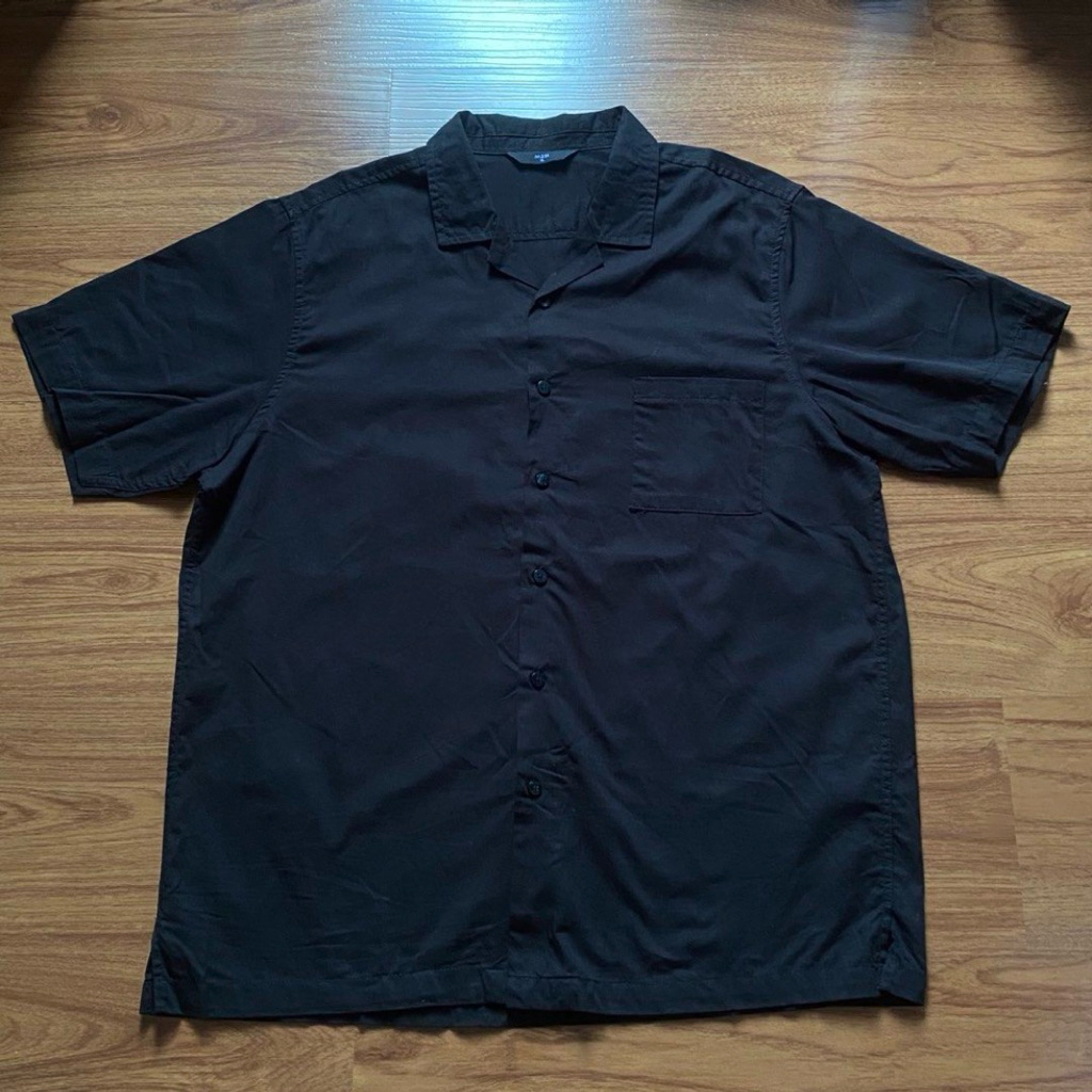 kemeja black m321