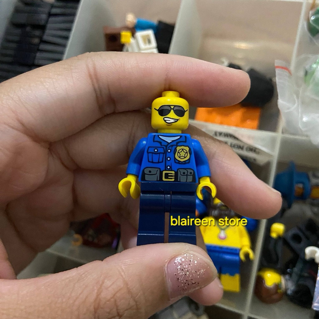Lego minifigure city police blue