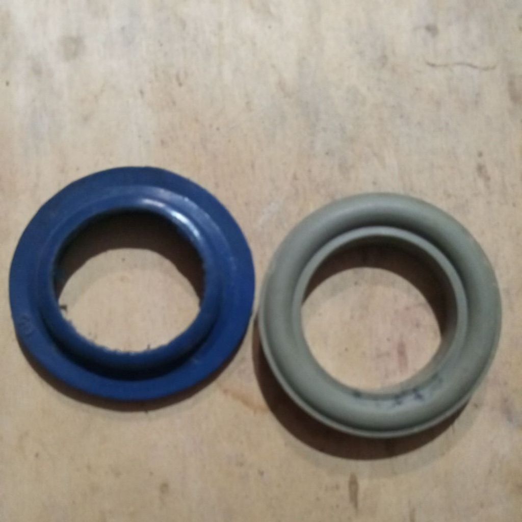 karet tutup tangki vespa ss,vbb,bajaj,px,ps