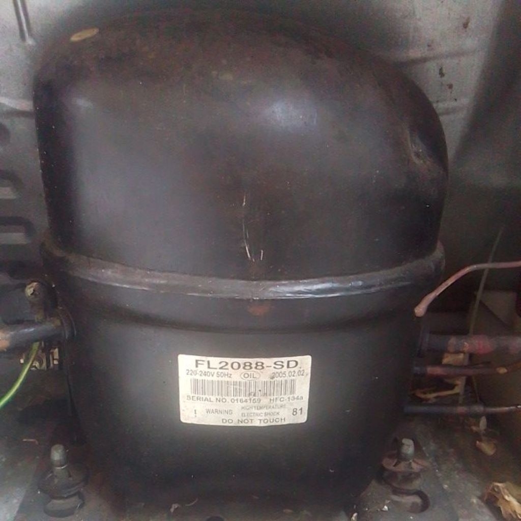 kompresor kulkas 2 pintu Hitachi Jumbo FL2088-SD