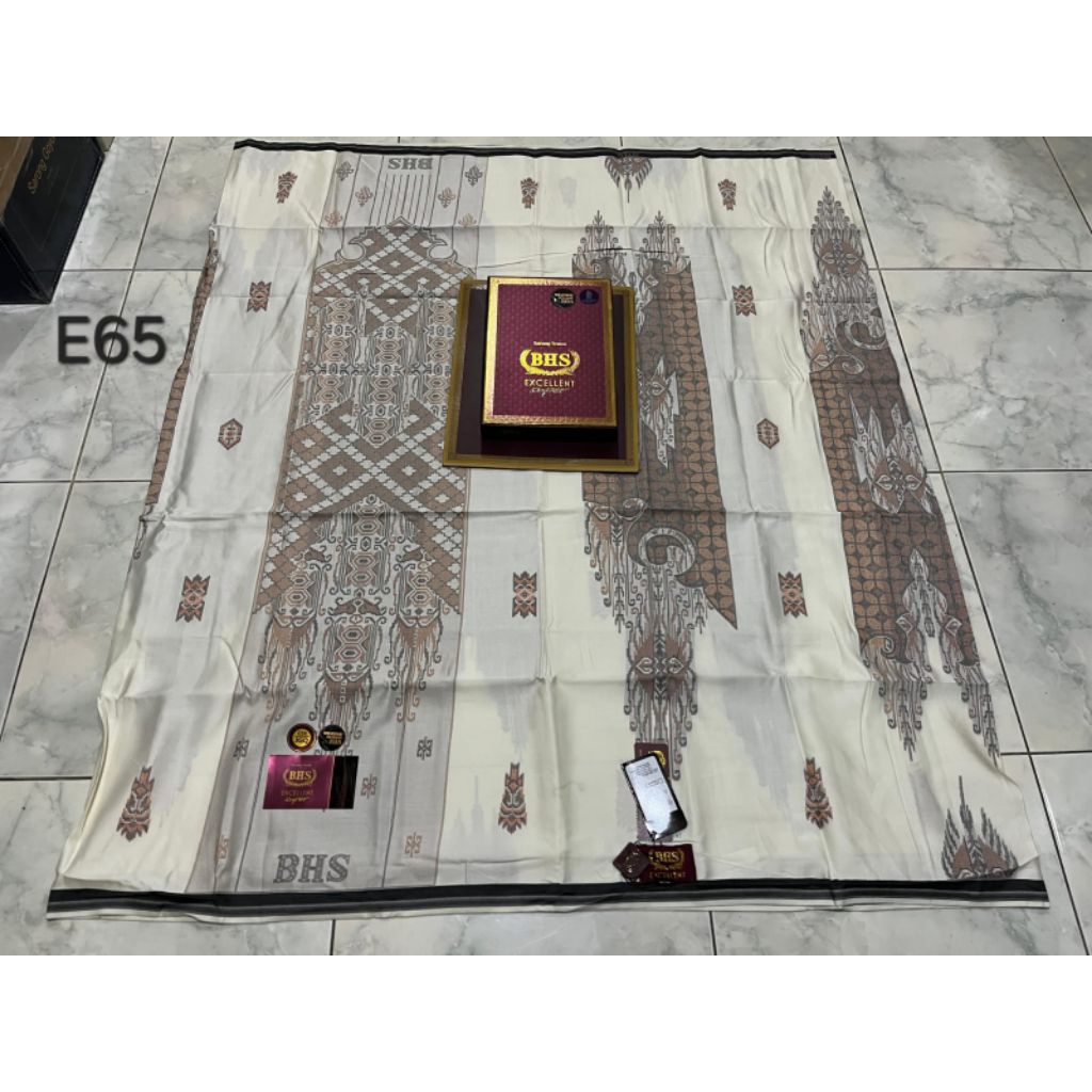 Sarung BHS Excellent JGQ Gold Sarung BHS Excellent Jacquard