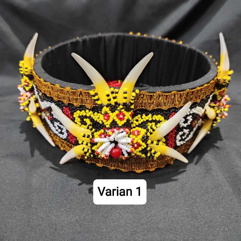 topi adat dayak kalimantan pria