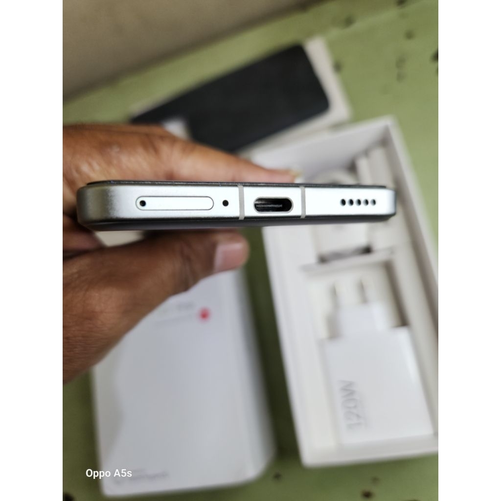 Xiaomi 14T Pro 12/512 second