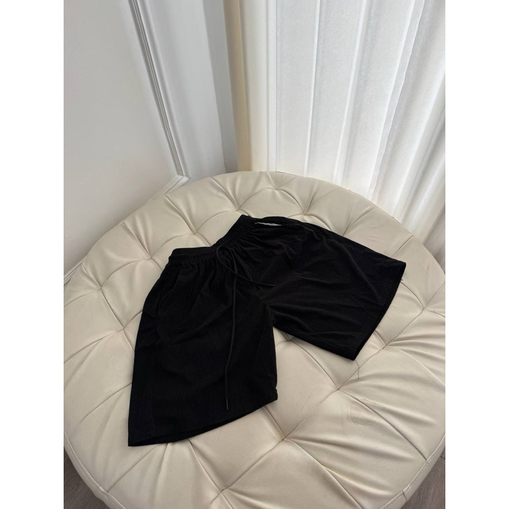 Preloved corduroy black short pants