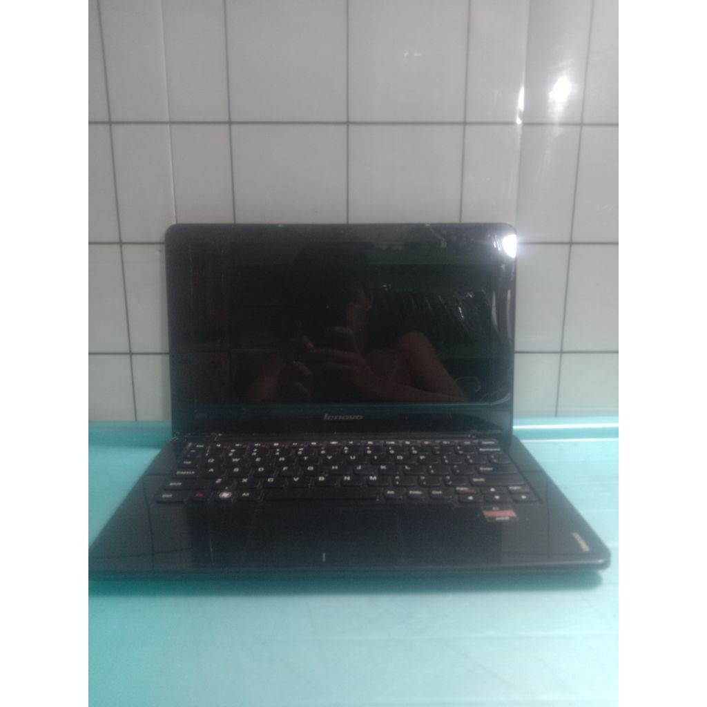 casing laptop Lenovo Ideapad s206
