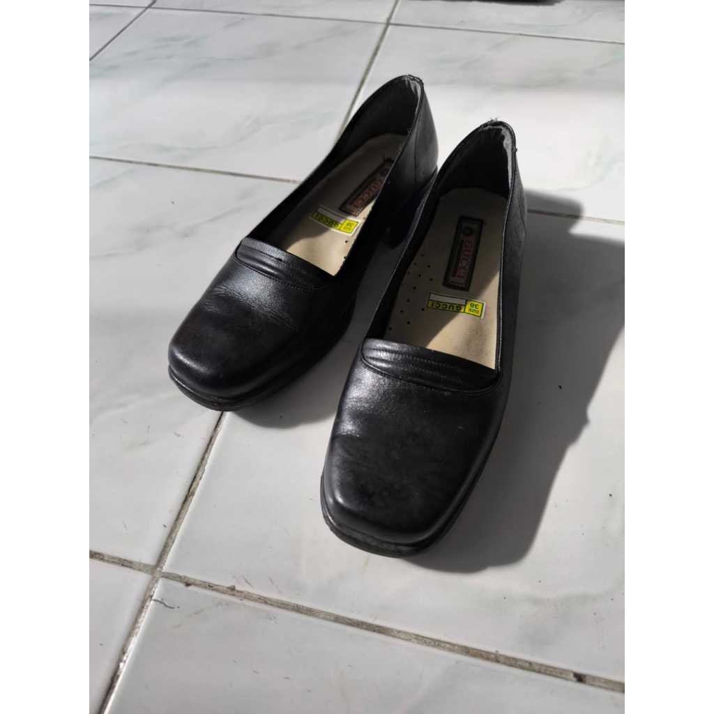 Sepatu Cewek Pantofel Gucci
