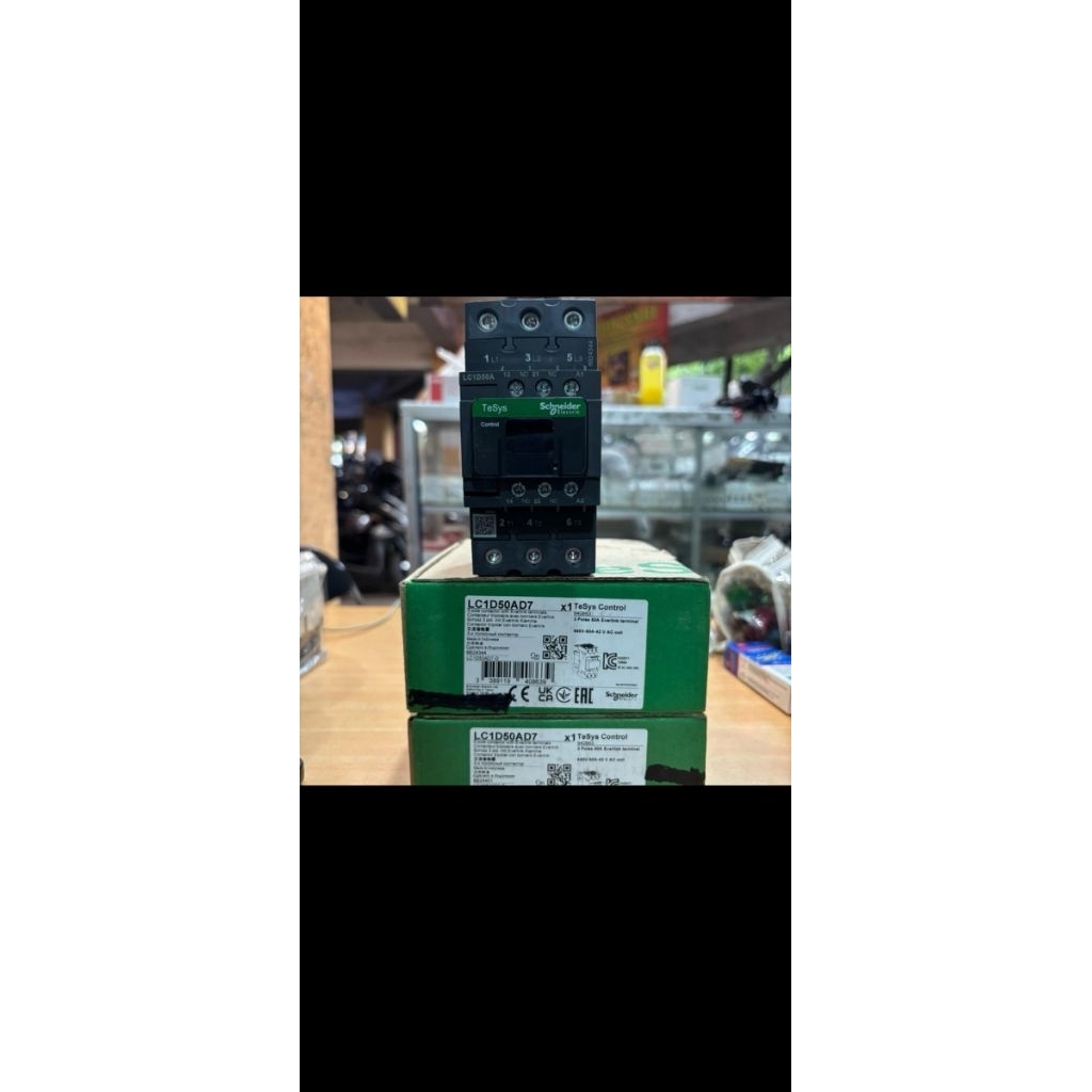 KONTAKTOR / CONTACTOR SCHNEIDER LC1D50AD7 42V