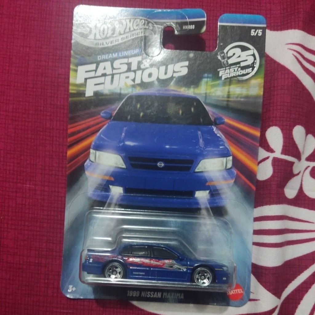 hotwheels Nissan 1999 maxima