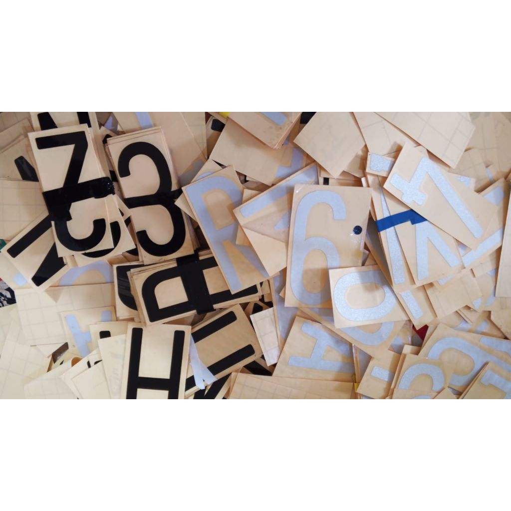 STICKER CUTTING HURUF DAN ANGKA PLAT NOMOR MOBIL