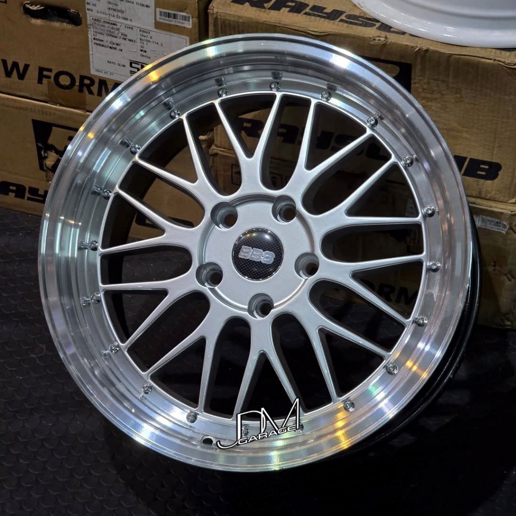 velg bbs lm flow forming r18 lebar 9 pcd 5x114 et 25 velg mobil ring 18 pnp velg mobil Innova reborn