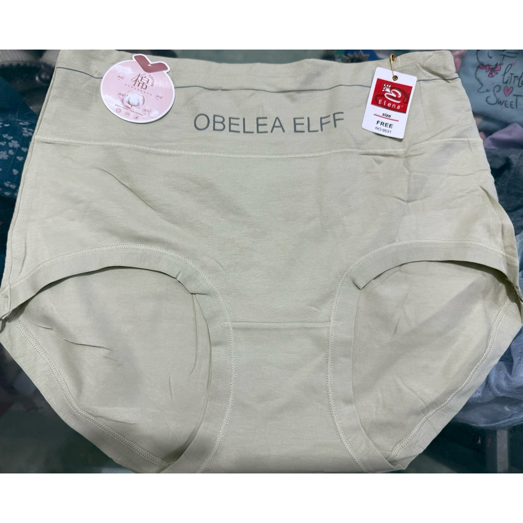 Elena celana dalam