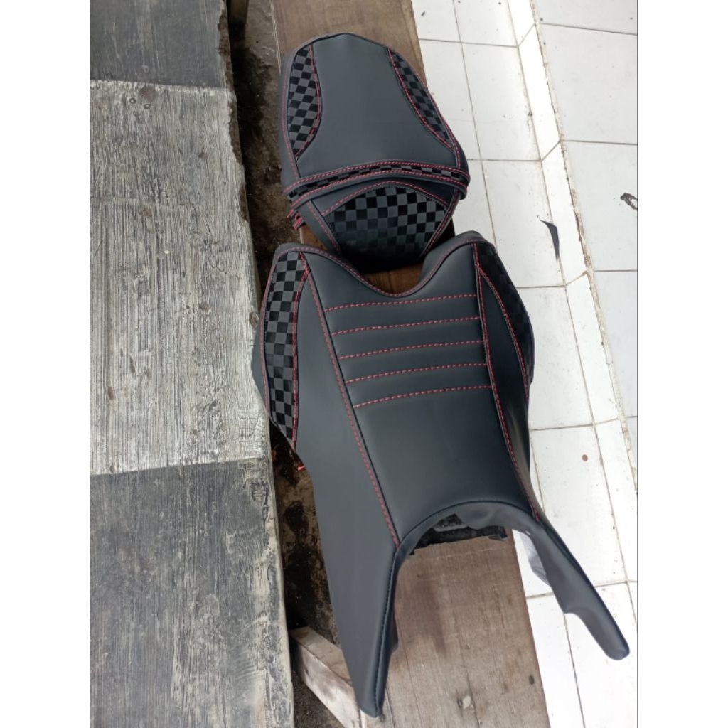 kulit jok motor Honda CBR 150 R,k45a/k45N/G,K45R/250 rr variasi catur kotak2 model terbaru