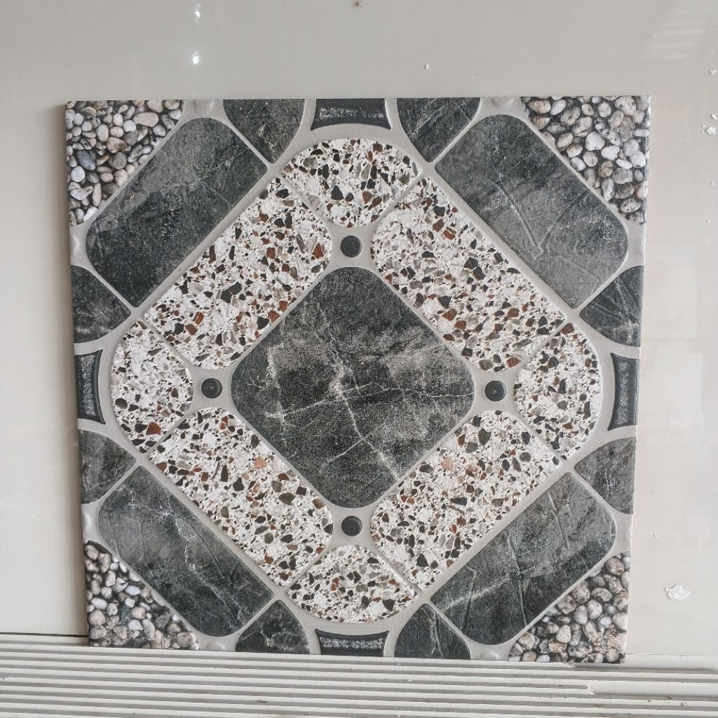 KERAMIK LANTAI KASAR UKURAN 40X40 TYPE ELGON GRISS