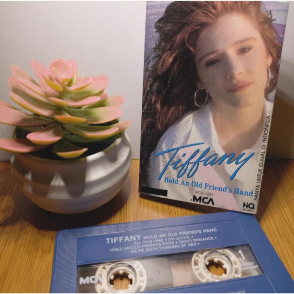 Kaset Tiffany - Hold An Old Friend's Hand