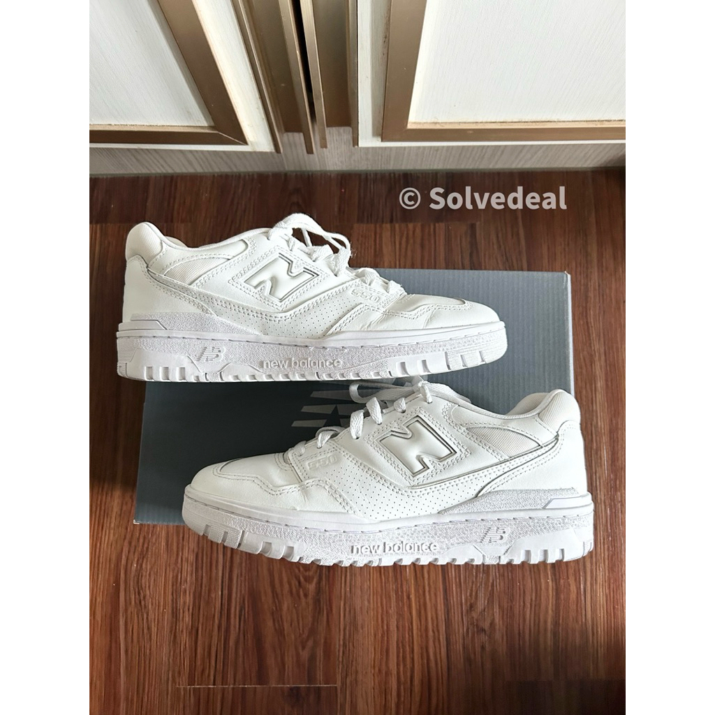 Sepatu New Balance 550 Triple White — Original Size 41.5 Kondisi Bagus